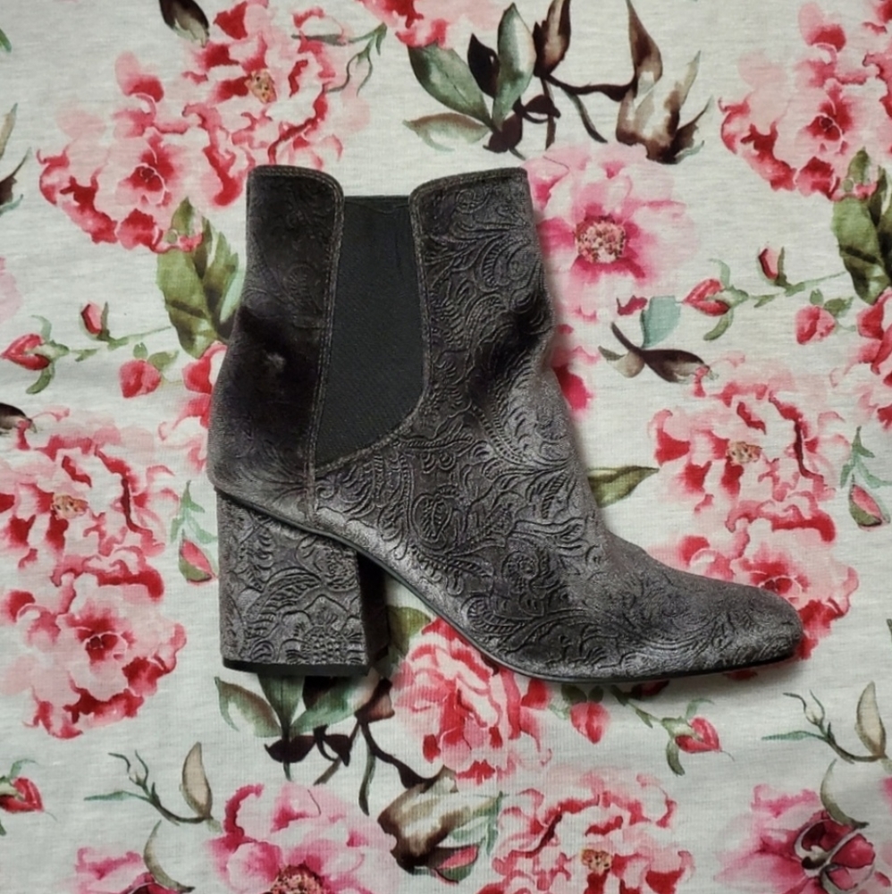 Indigo rd. • Crusona Boots